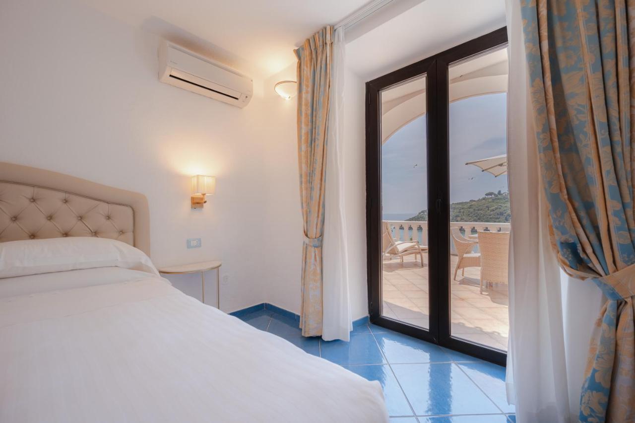 Grand Hotel Le Rocce Gaeta Exterior foto